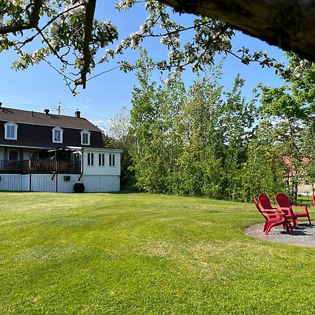 Petite Plaisance Appartements La Malbaie Exterior photo